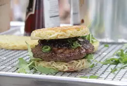 Le Ramen Burger