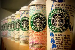 Les gobelets de Starbucks sont désormais réutilisables