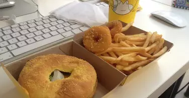 Menu Homer et son donut burger de chez Quick